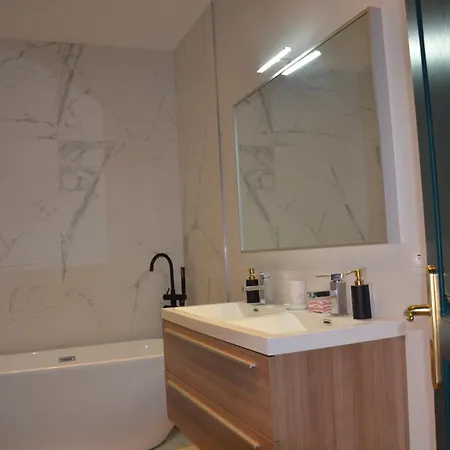 Digue Apartment *