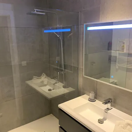 Digue Apartment *